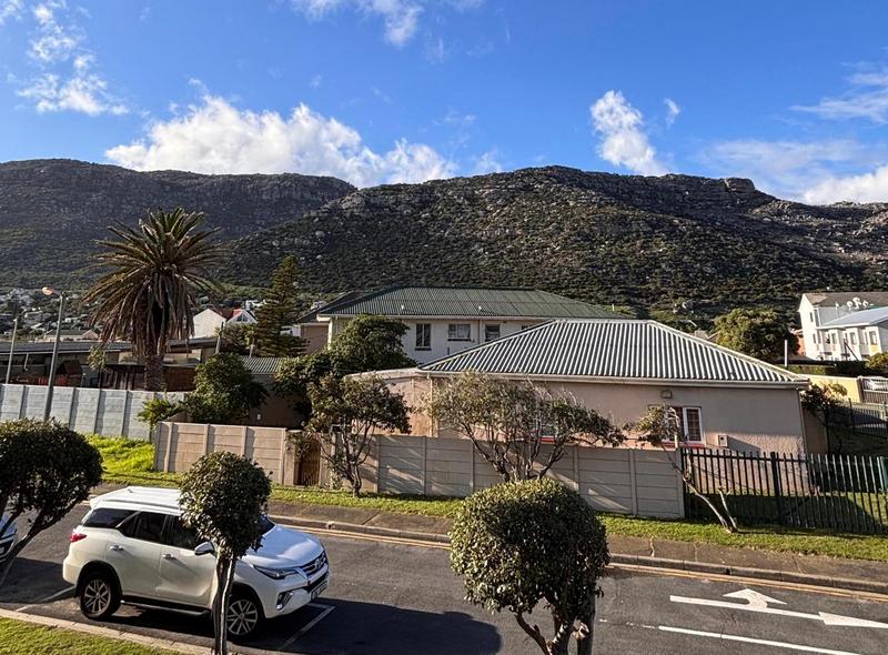 To Let 2 Bedroom Property for Rent in Fish Hoek Western Cape